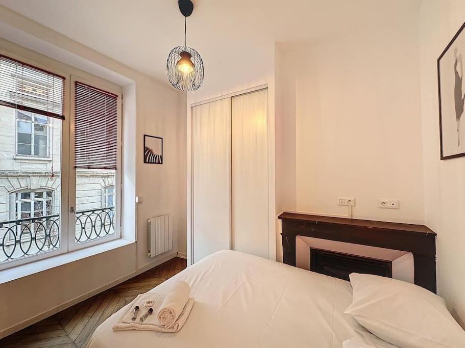 Cosy Appart, Rue St Cyr Lyon Exterior photo