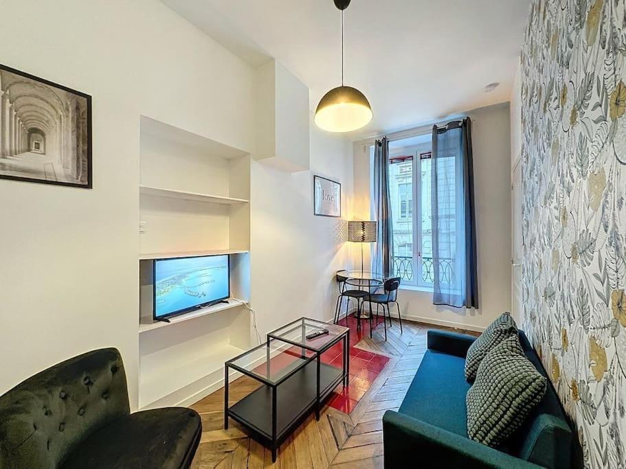 Cosy Appart, Rue St Cyr Lyon Exterior photo
